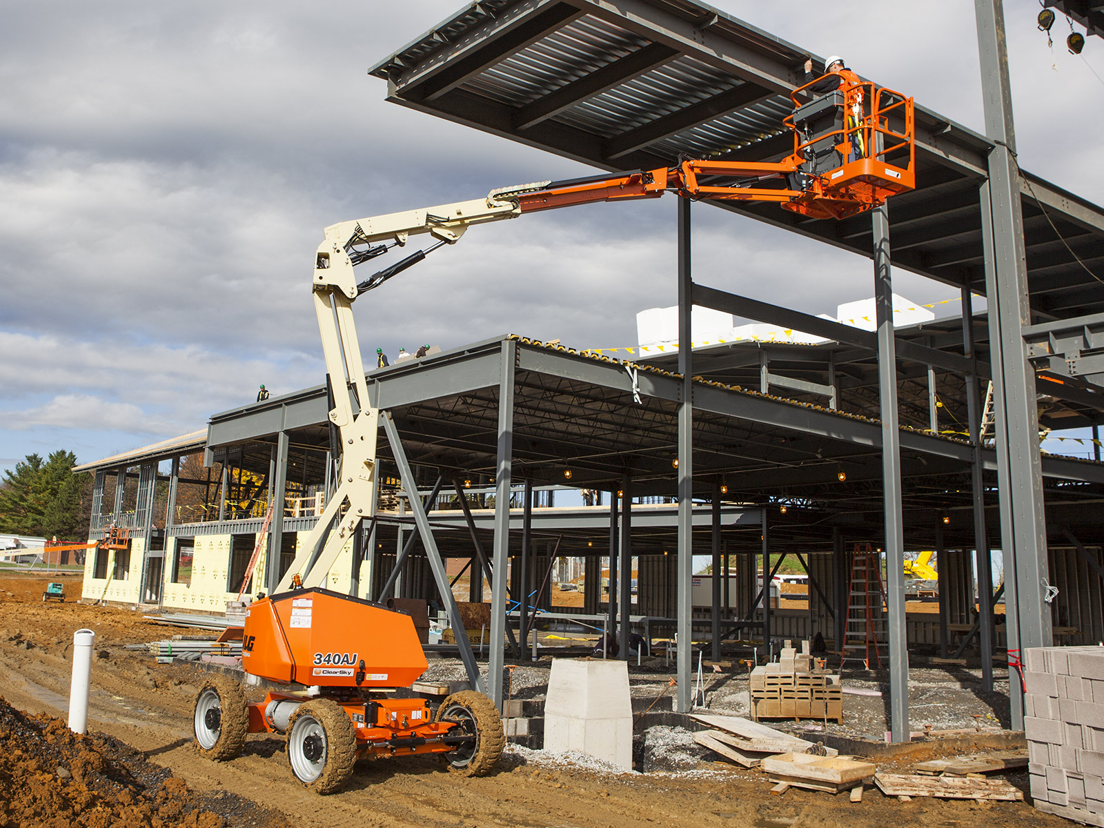 New or Used Rental JLG 340AJ   | lift truck rental for sale | National Lift of Arkansas