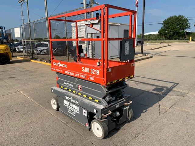 New or Used Rental Skyjack SJIII3219   | lift truck rental for sale | National Lift of Arkansas