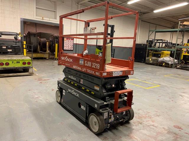 New or Used Rental Skyjack SJIII3219   | lift truck rental for sale | National Lift of Arkansas