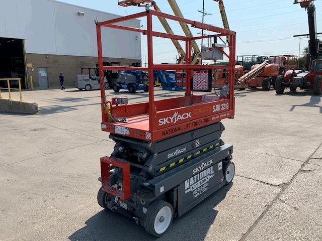 New or Used Rental Skyjack SJIII3219   | lift truck rental for sale | National Lift of Arkansas