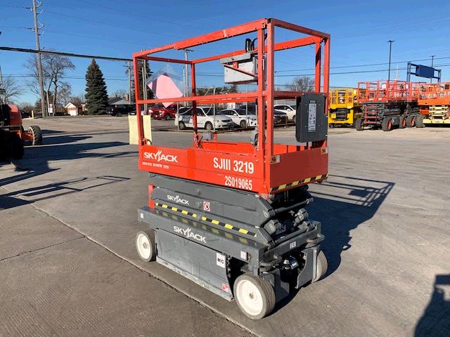 New or Used Rental Skyjack SJ3219   | lift truck rental for sale | National Lift of Arkansas