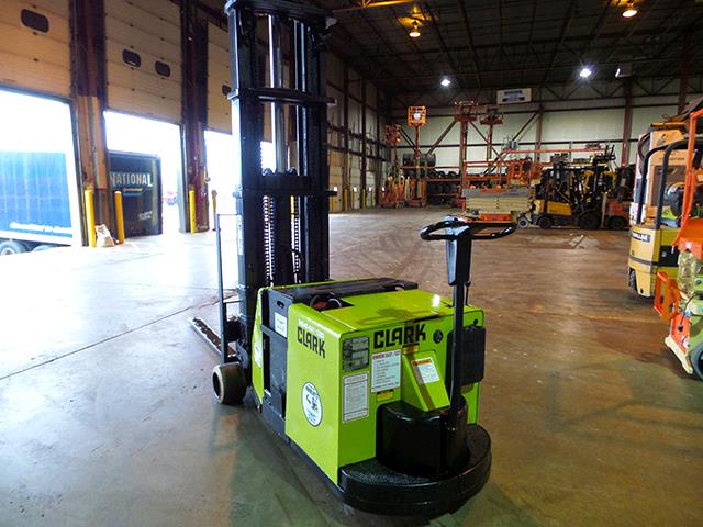 New or Used Rental Clark ST40B   | lift truck rental for sale | National Lift of Arkansas