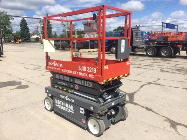 New or Used Rental Skyjack SJIII3219   | lift truck rental for sale | National Lift of Arkansas